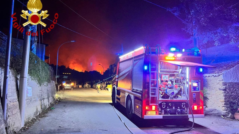 Giusi Savarino e Francesco Cacciatore: Sicilia in fiamme 