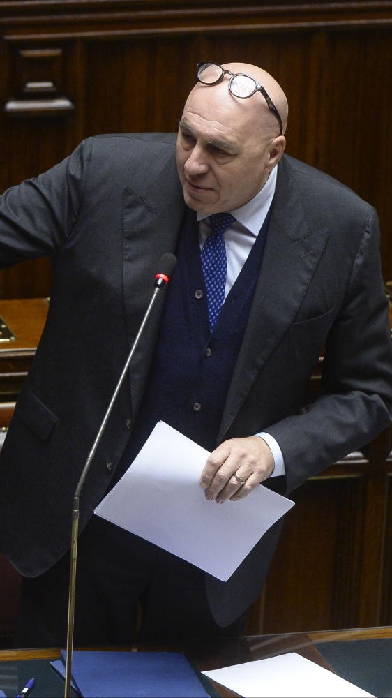 Vai alla pagina Guido Crosetto Il Ministro della Difesa in Non Stop News