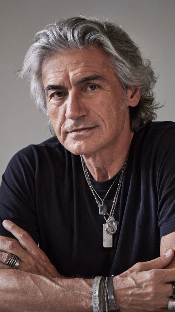 Vai alla pagina Ligabue #TraPalcoeRealtà