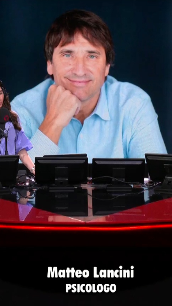 Vai alla pagina Marco Crepaldi e Matteo Lancini Vietare i social ai minorenni