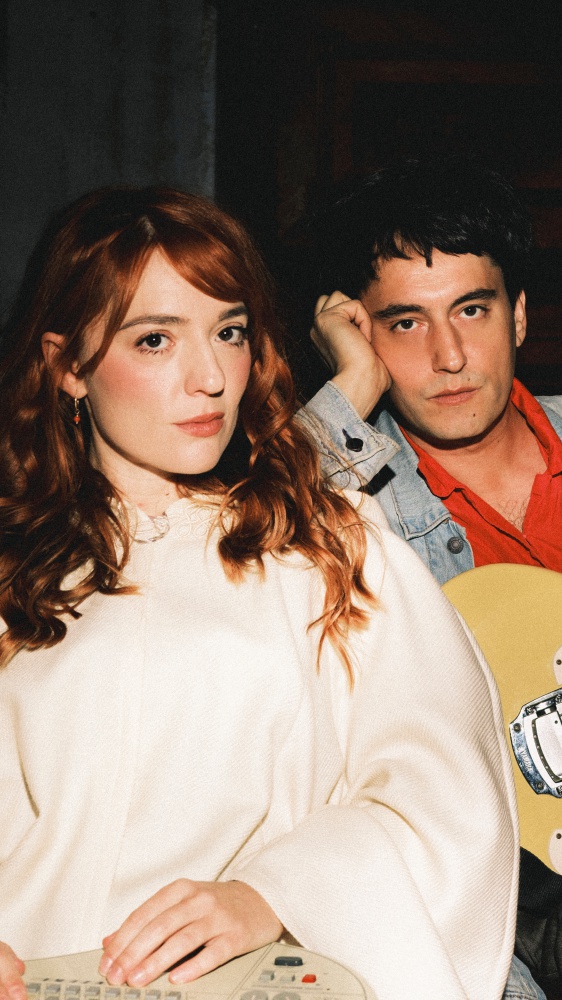 Vai alla pagina Maria Antonietta e Colombre Ospiti in La Famiglia Giù Al Nord in diretta da Sanremo