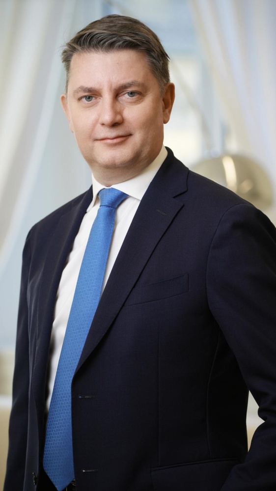 Vai alla pagina Massimiliano Dalla Via Amministratore Delegato e Direttore Generale di Intesa Sanpaolo Protezione