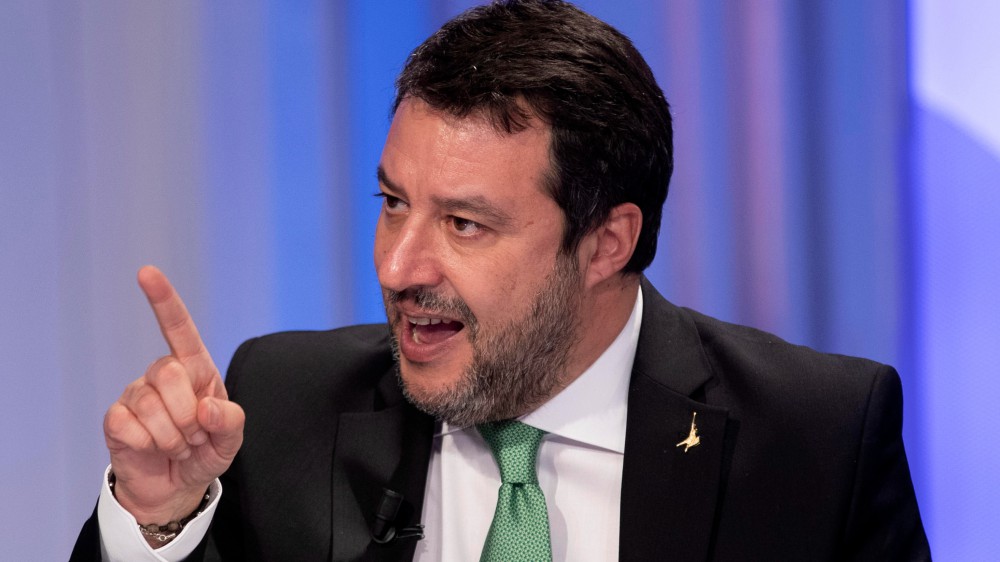 Matteo Salvini: "No al referendum costituzionale" di Matteo Renzi