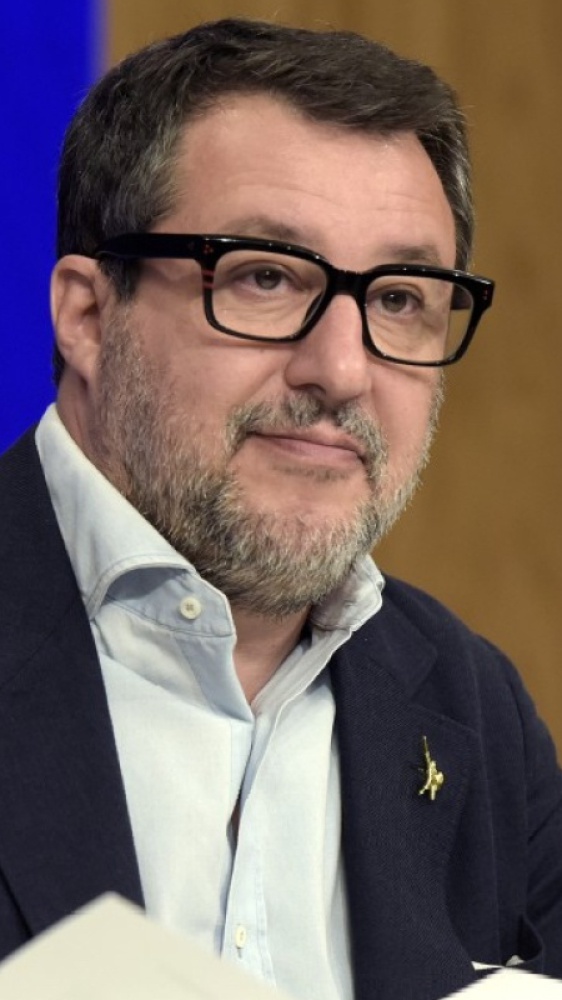 Vai alla pagina Matteo Salvini  Intervista a tutto campo 