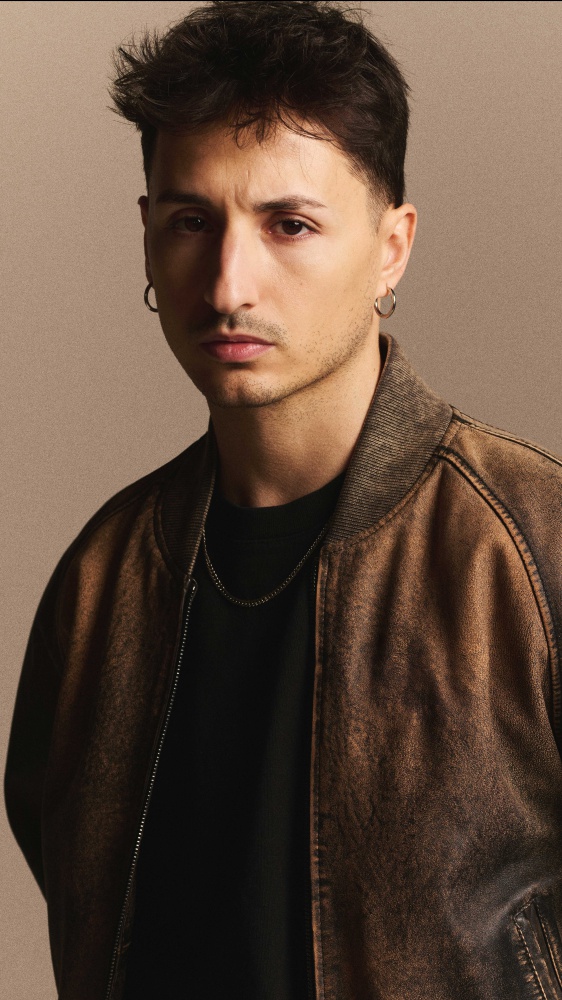 Vai alla pagina Nayt Ospite in W L’Italia in diretta da Sanremo