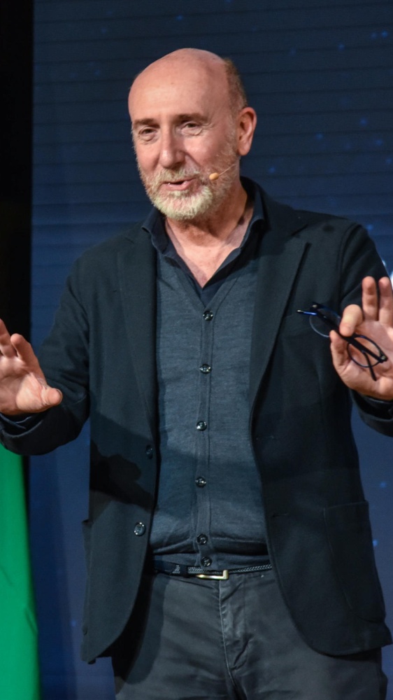 Vai alla pagina Roberto Arditti spazio attualità