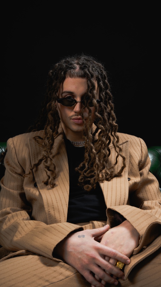Vai alla pagina Sayf: "Vi presento Santissimo" Ospite in The Flight, il cantante ha parlato del suo primo album