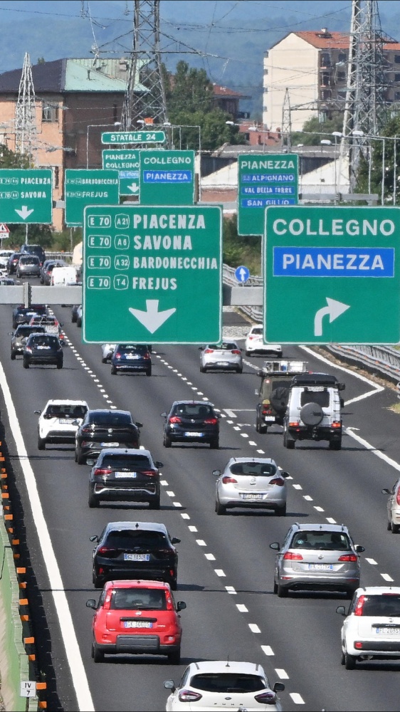 Vai alla pagina Stefano Vimercati L'esodo dei vacanzieri