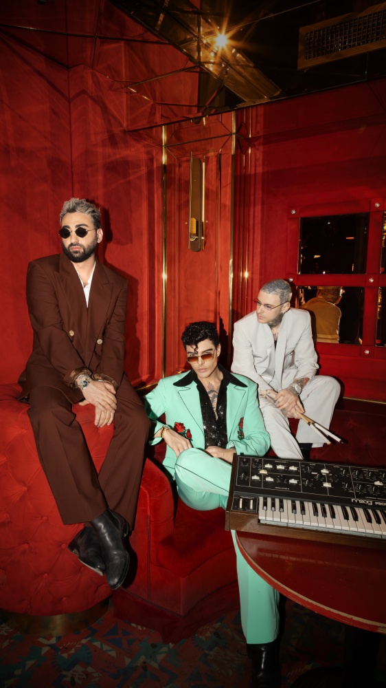 Vai alla pagina The Kolors "Vi presentiamo Rolling Stones, il nostro nuovo singolo"