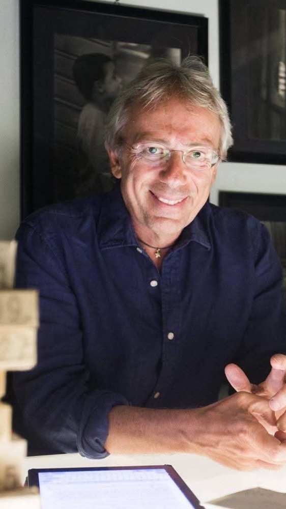 Vai alla pagina Vittorio Del Tufo Spazio Attualità