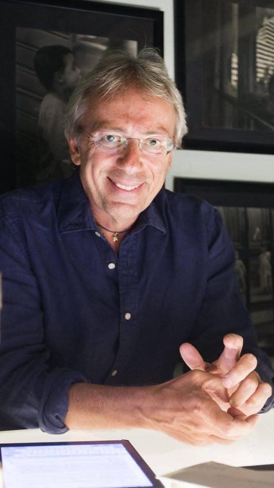 Vai alla pagina Vittorio Del Tufo Il commento sull'attualità