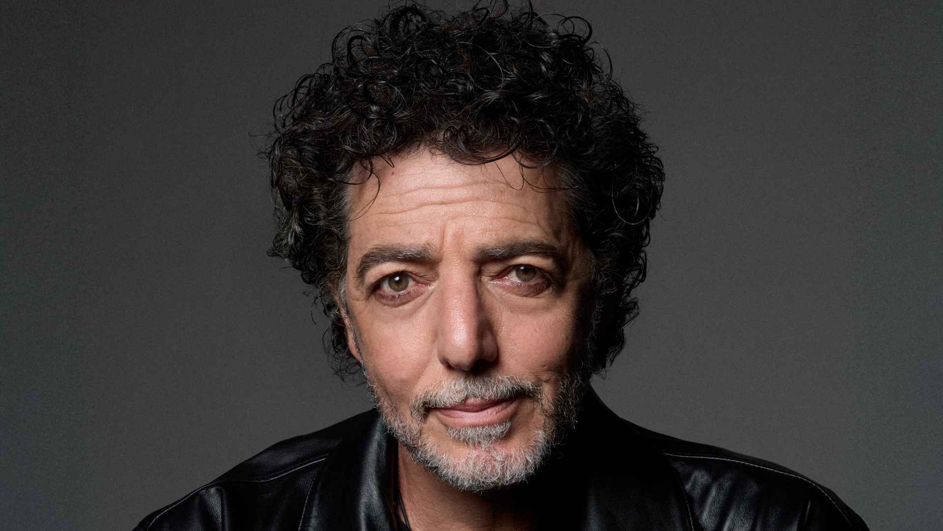 Max Gazzé: "Vi presento 'L'ornamento delle cose secondarie'"