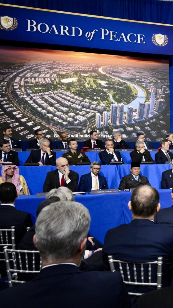 L'Indignato Speciale - Board of Peace e chiusura Olimpiadi 