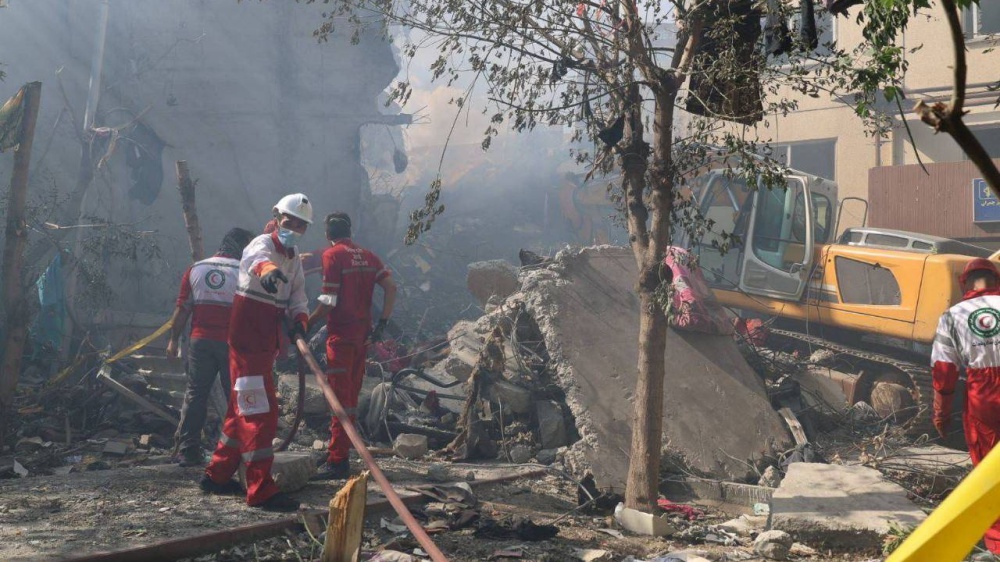 Bombardieri in azione e disarmanti in corteo