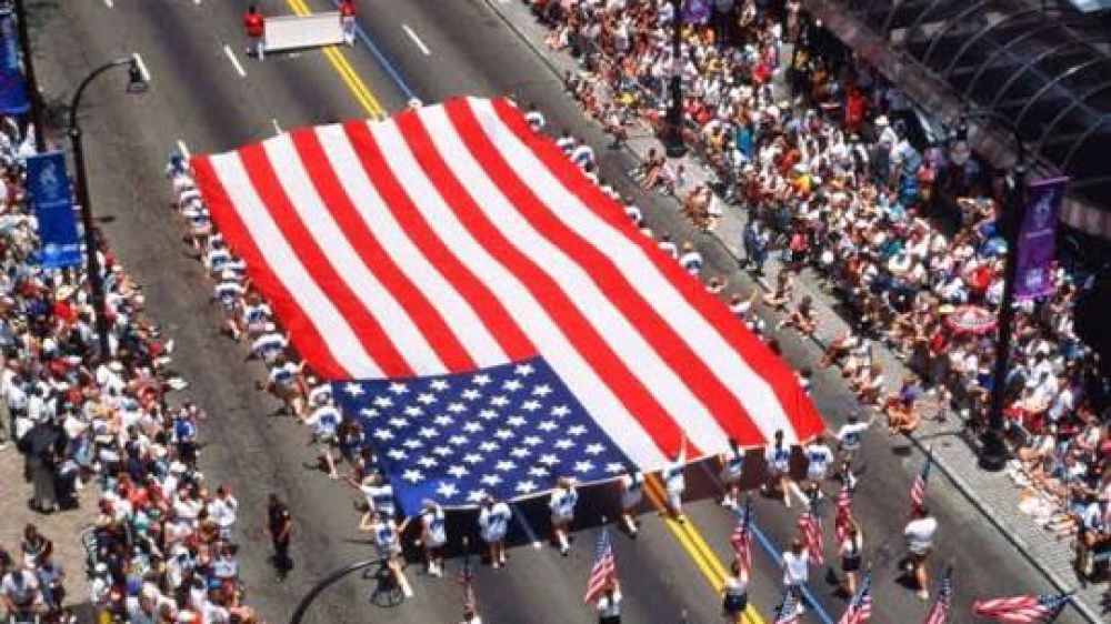 Festa Usa e governi battuti da banche