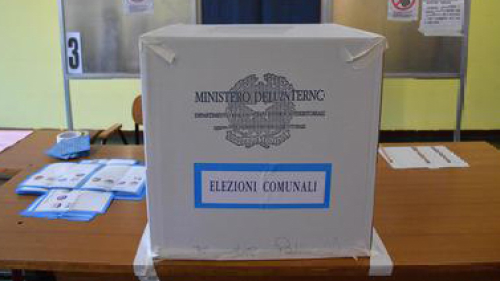 I ballottaggi delle comunali, la flat tax e reddito catastale, gli scontri in Kosovo