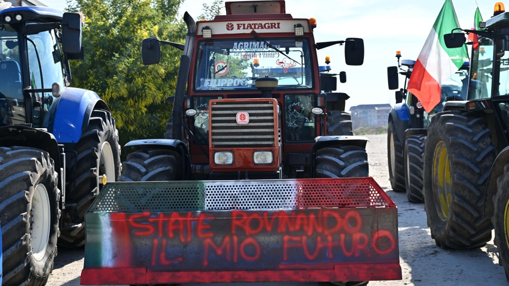 La protesta dei trattori e l'Italia dei commissari