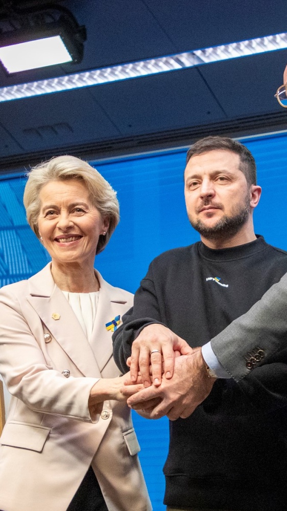 L'opinione di Davide Giacalone - L’agente, l’omertà e l’Ue per l’Ucraina