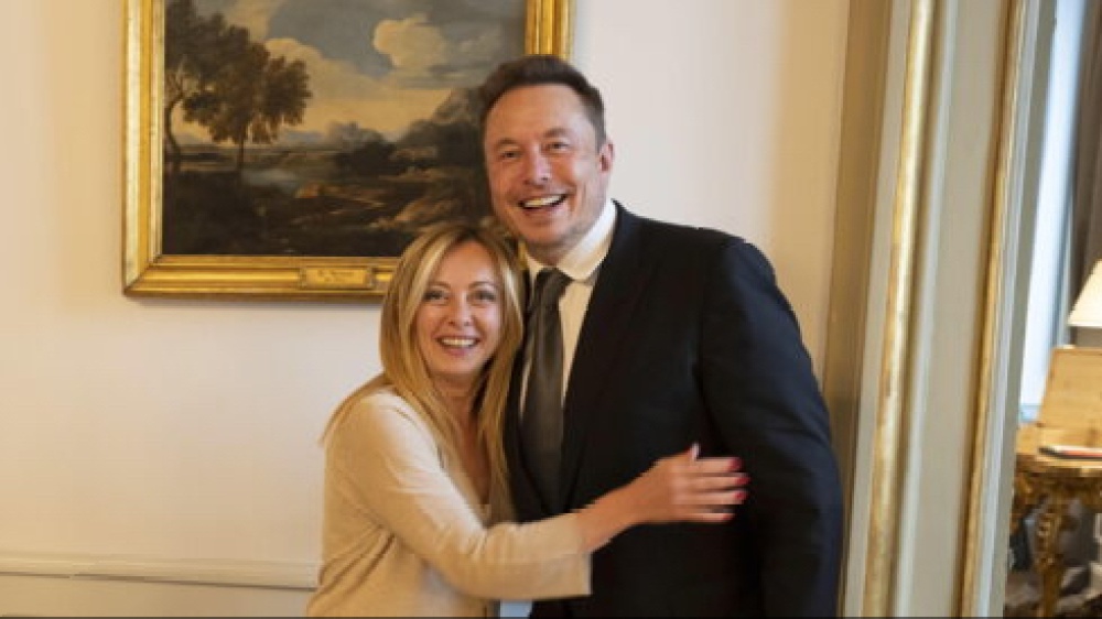 Pensioni a rischio, la crisi Stellantis, l’incontro Meloni-Musk,