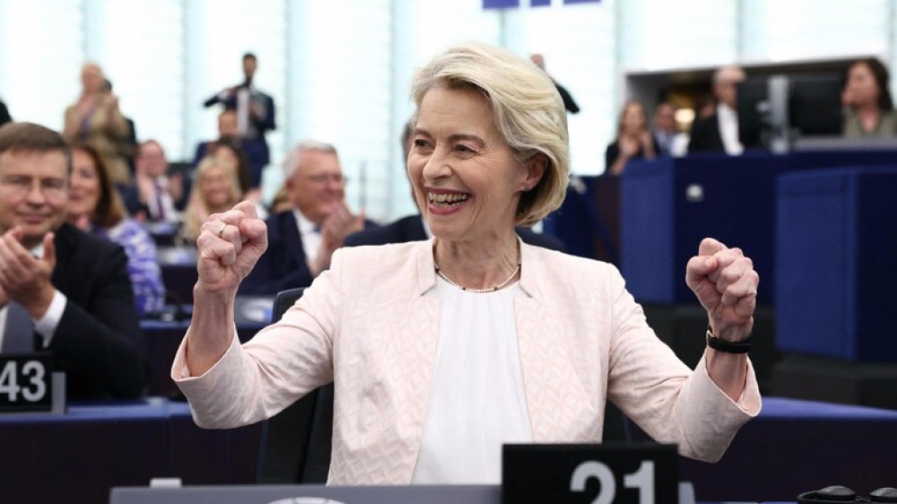 UE e von der Leyen bis, i cercapersone esplosi in Libano, Amazon e smart working