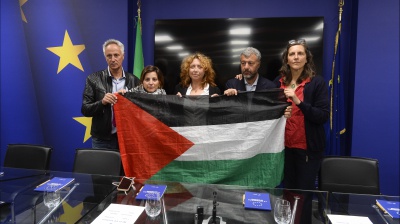 Vai alla pagina relativa a L'Indignato Speciale - Dibattito e attualità: tra piazze, proteste e diritti 