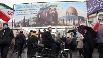 Vai alla pagina relativa a L'Indignato Speciale - Guerra, militari italiani e caro carburanti: l'Italia al bivio 