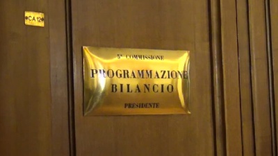 Vai alla pagina relativa a L'opinione di Davide Giacalone - La manovra del governo, i fondi alla sanità, stop ai test di medicina, la maternità surrogata