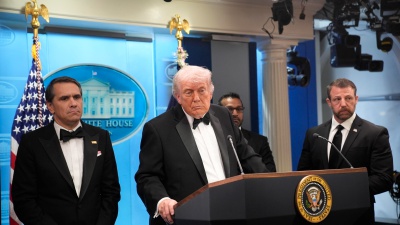 Vai alla pagina relativa a L'Indignato Speciale - Terrore alla Casa Bianca, il Mirino su Trump