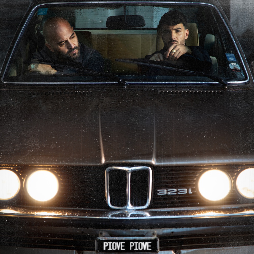 Piove Piove (feat. Giuliano Sangiorgi)