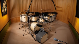 New Hit: Frankie Hi Nrg Mc & Jovanotti - Pedala e batteria (feat. Jovanotti) - 