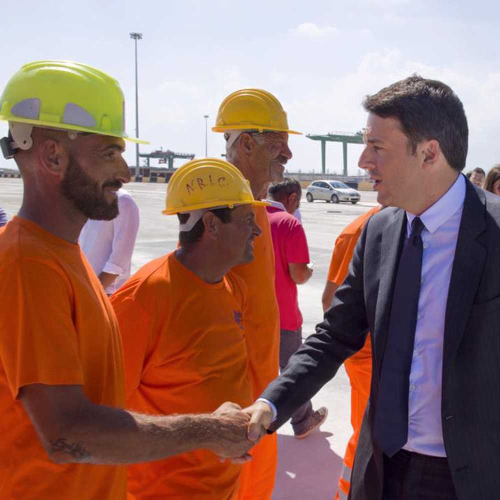 Matteo Renzi a RTL 102.5: "Soldi sisma ok, ci vuole trasparenza"