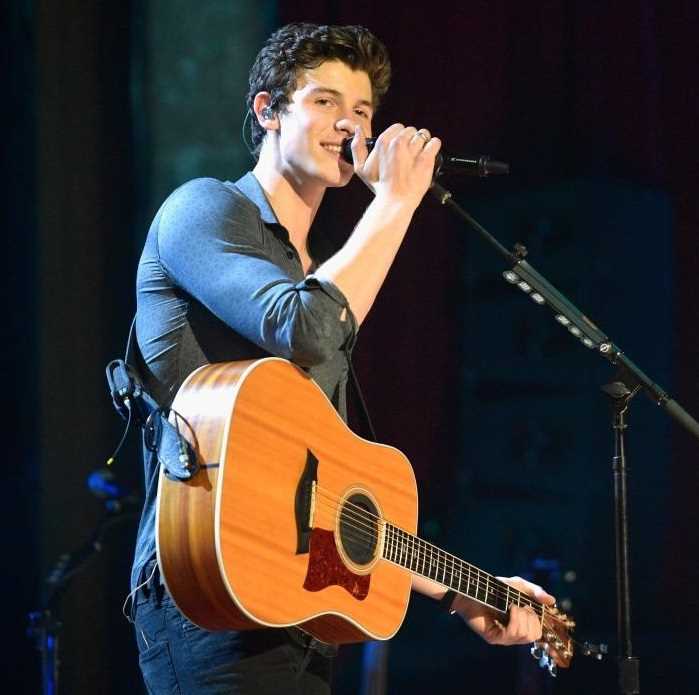 Shawn Mendes riapre l'MTV Unplugged