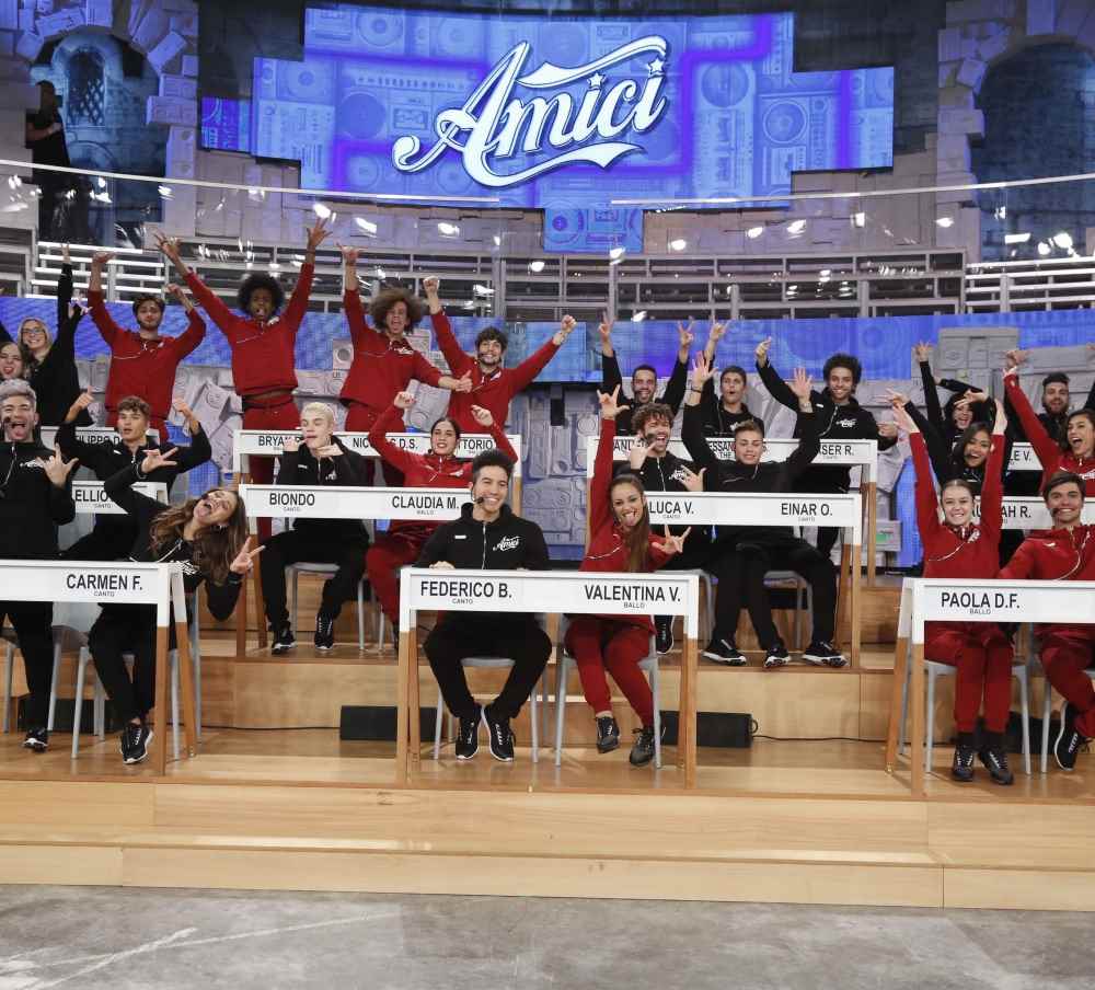 Amici 17, ecco la nuova classe tra cantanti e ballerini