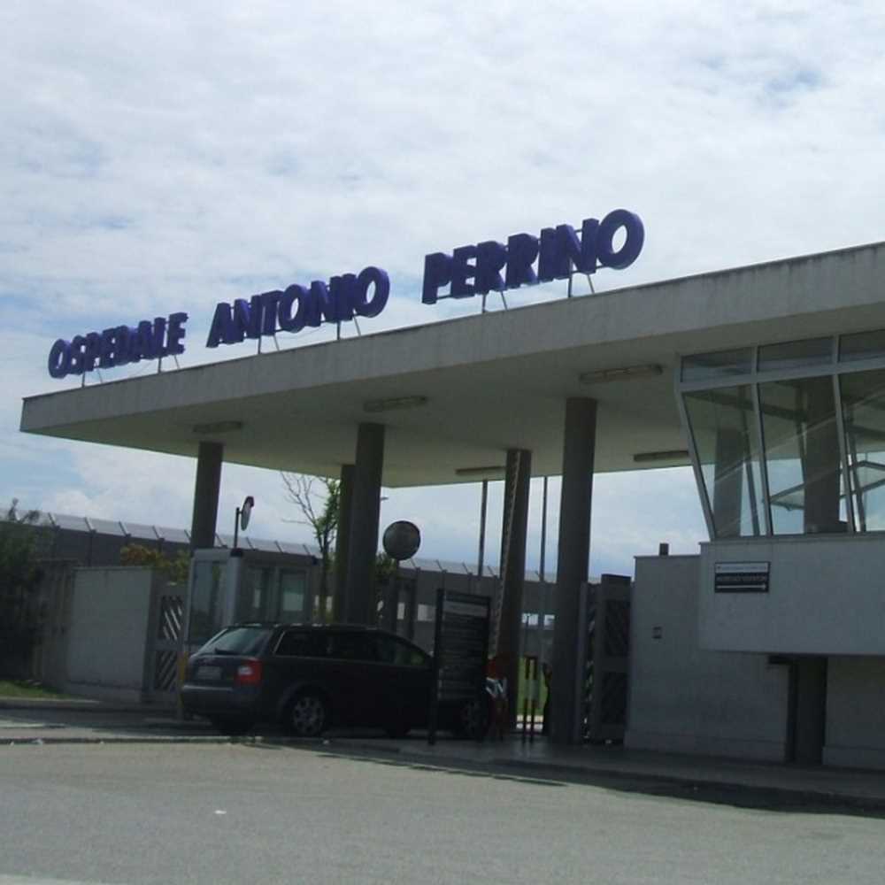Brindisi, pregiudicato 19enne ucciso con colpi di pistola