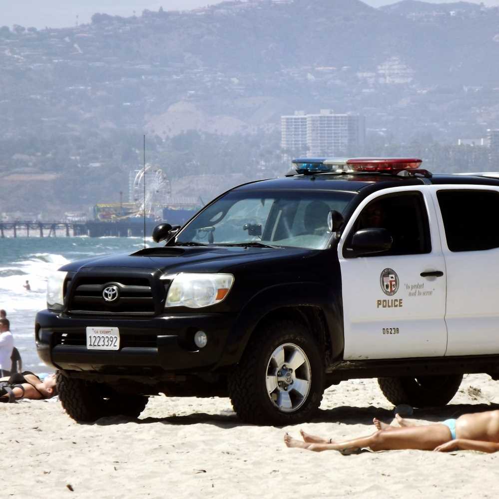 California, sparatoria in un bowling, diverse vittime