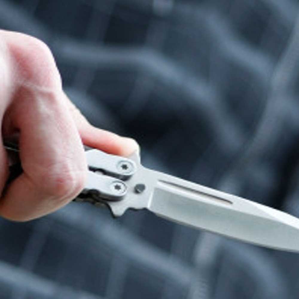 Caserta, accoltella un compagno di classe, fermato un 14enne