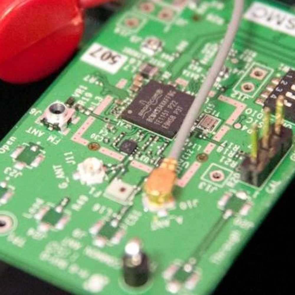 Cina, chip spia nei server di Apple e Amazon