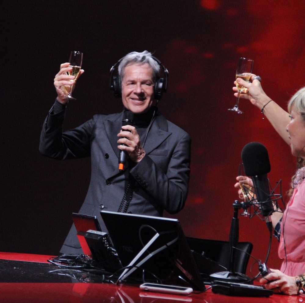 Claudio Baglioni a sorpresa negli studi di RTL 102.5
