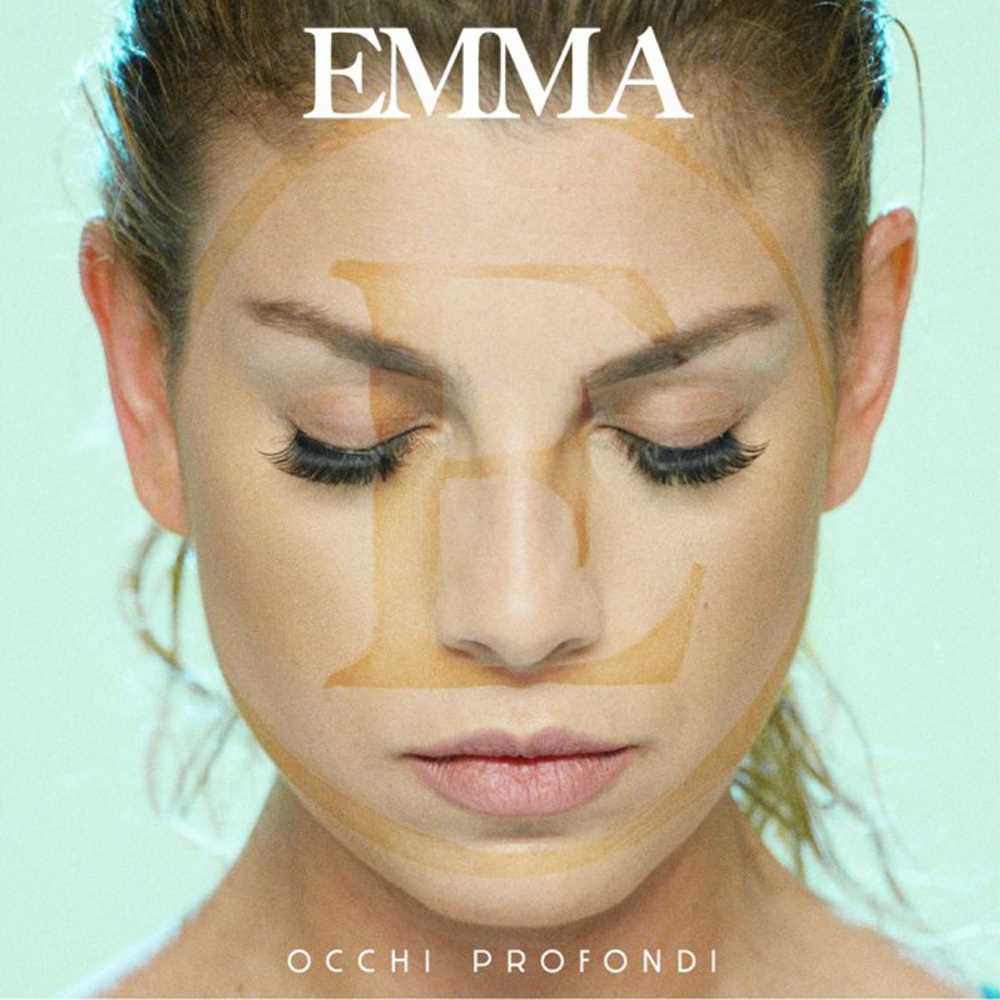Emma mostra i suoi "Occhi profondi"