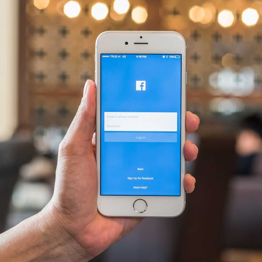 Facebook lancia Fashion++, uno stylist virtuale per gli utenti