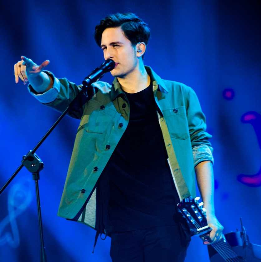 Gabriele Esposito: "Ed ora diamo spazio alla mia musica"