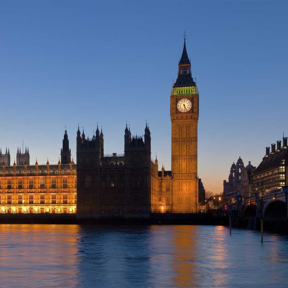 GB, fotografare sotto le gonne sarà reato con pene fino a 2 anni