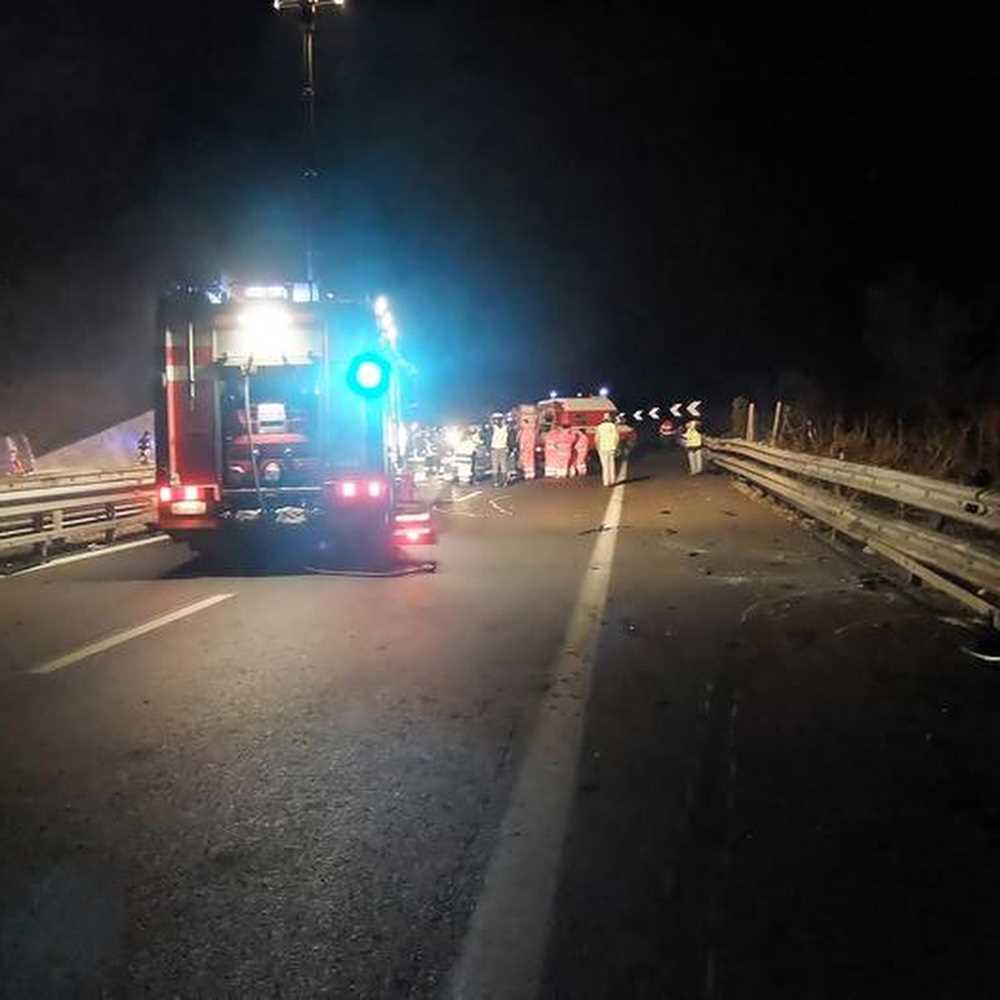 Genitori morti contro un tir, si salva figlio di 6 mesi
