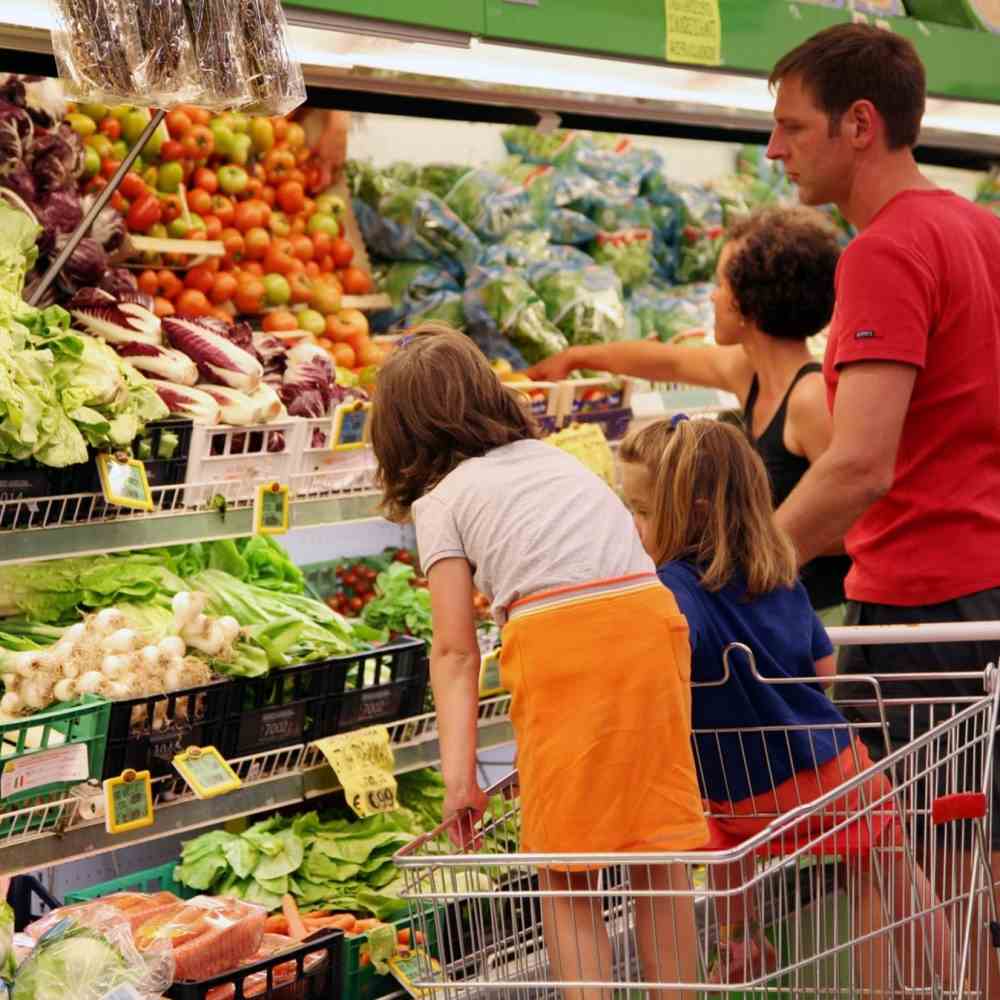 Istat, spesa della famiglie ferma a 2.571 euro nel 2018