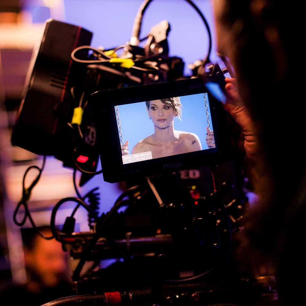 J-Ax, Fedez, Alessandra Amoroso in "Piccole Cose"
