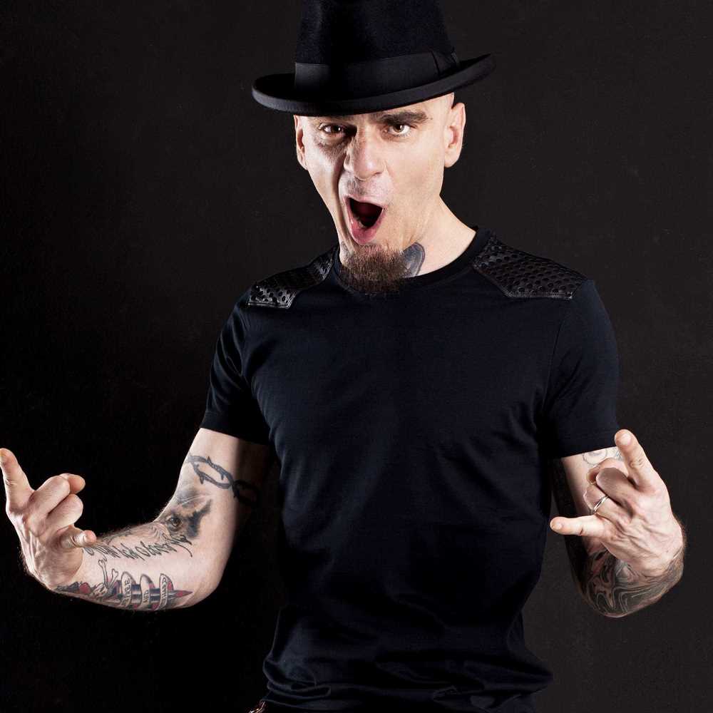 J-Ax: "Io, il mio nuovo singolo e RTL 102.5"