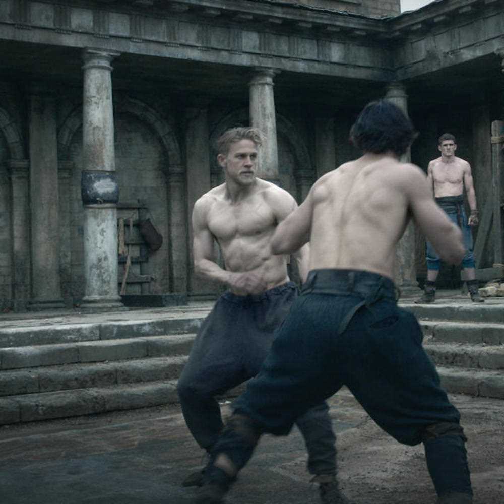 King Arthur, Charlie Hunnam e Jude Law a maggio sul grande schermo