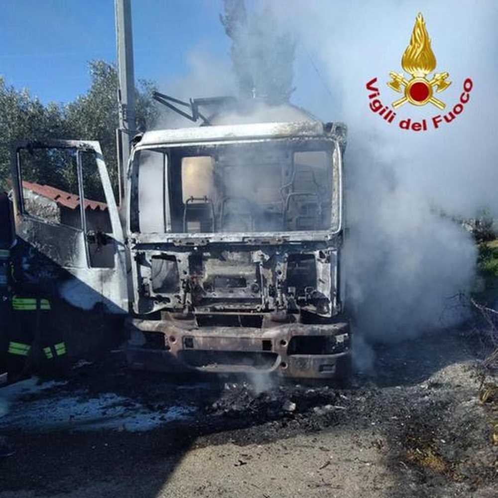 Latte, assalto armato a un'autocisterna nel Sassarese