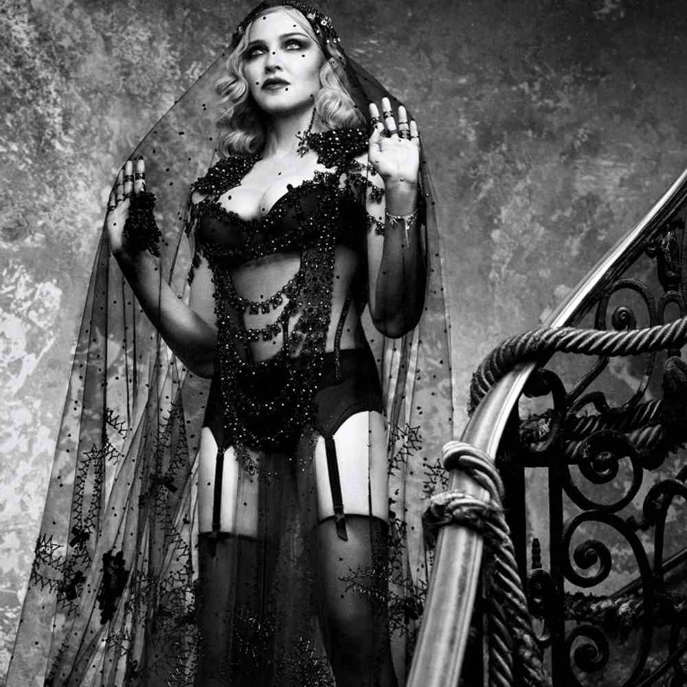 Madonna: "Mi hanno buttato addosso m...a"