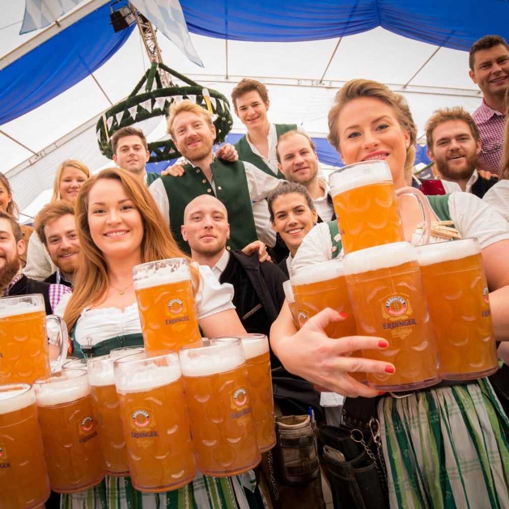 Monaco di Baviera, al via 186esima edizione dell'Oktoberfest